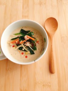 簡単肉味噌で作る坦々風スープのレシピ
